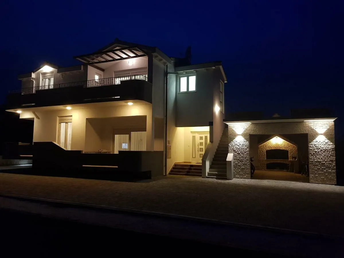 Apartment Mia Бибинье Хорватия